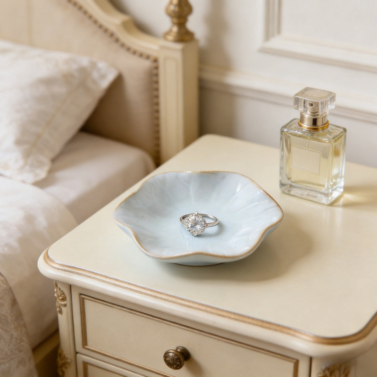 Leaf-Shaped Ceramic Trinket Dish in White, 4.33 x 3.54 in Ring and Key Tray - Image 5