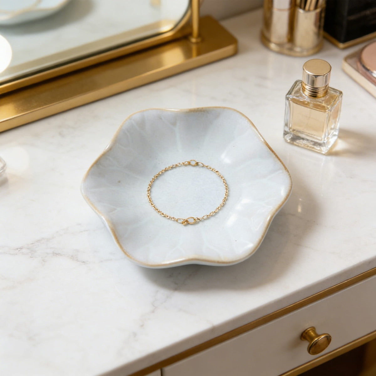 Leaf-Shaped Ceramic Trinket Dish in White, 4.33 x 3.54 in Ring and Key Tray - Image 4